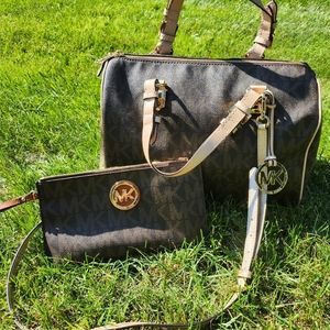 Michael Kors w/tags duffle and wristlet/wallet